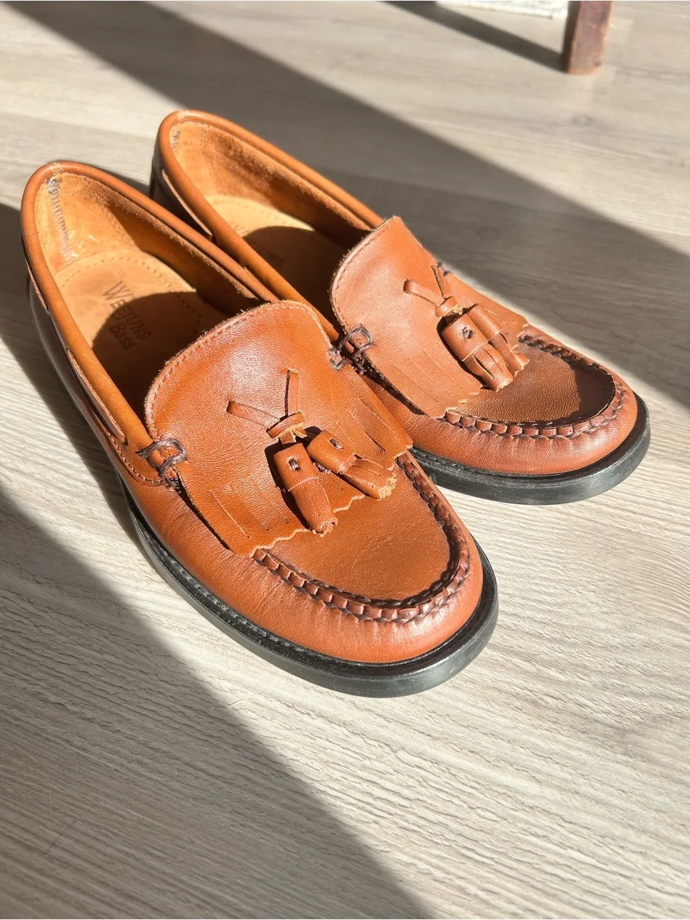 Bass Weejuns MARIETTA II Tassel Kiltie Loafers Womens Size 5.5W Brown Leather - Picture 2 of 10